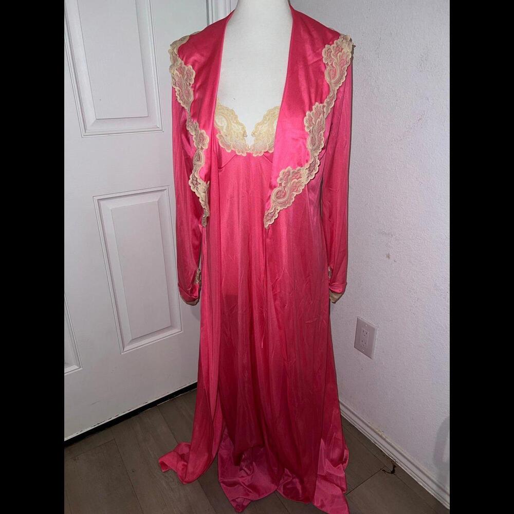 Vintage Glyndons Hollywood Neon Hot Pink  lace trim robe & Slip nightgown Large